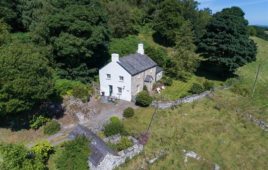 Garth Iwrch External 3