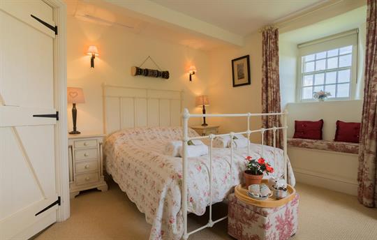 Garth Iwrch Master Bedroom