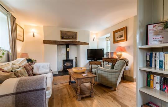 Ty Ucha'r Ffordd Living Room