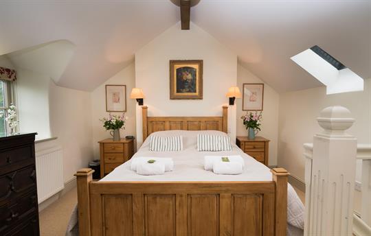 Ty Ucha'r Ffordd Bedroom