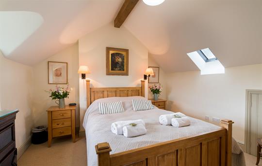 Ty Ucha'r Ffordd Bedroom