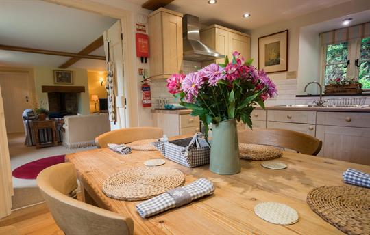 Tyddyn Derwen Dining