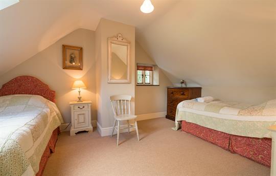 Tyddyn Derwen Bedroom 2 