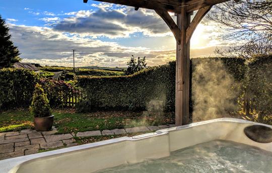 Coach House private hot tub